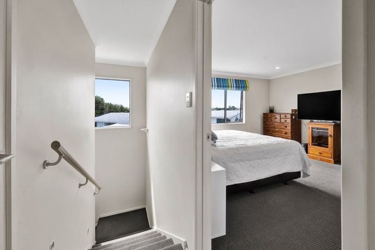 Photo of property in 17 Ponderosa Place, Opunake, 4616