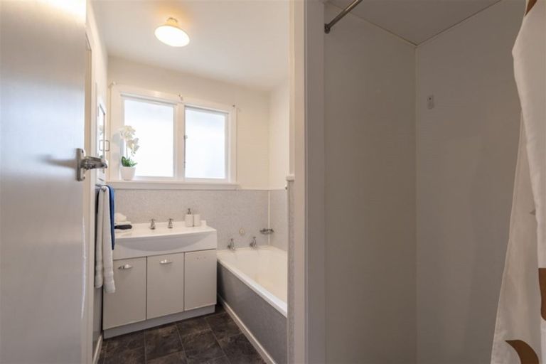 Photo of property in 74 Dover Street, St Albans, Christchurch, 8014