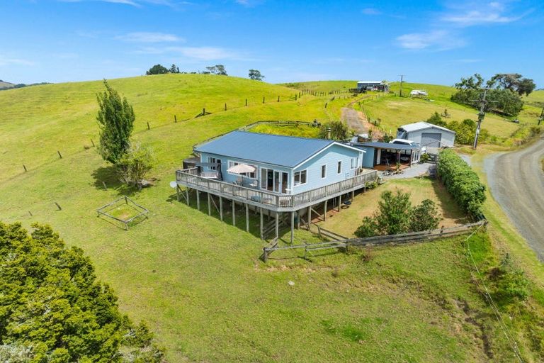 Photo of property in 25 Mapuna Road, Tangiteroria, 0381