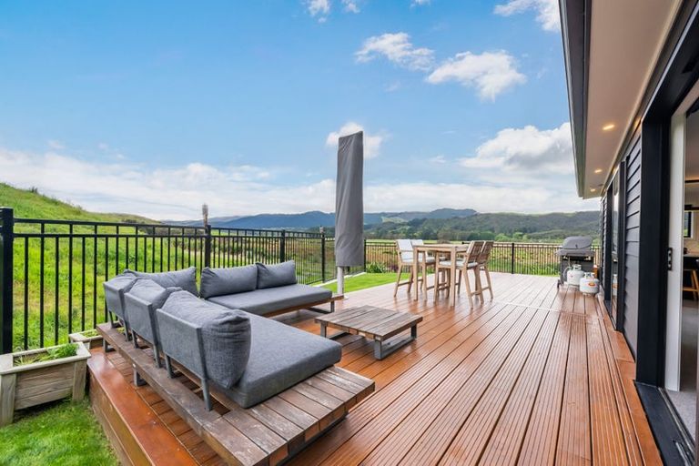 Photo of property in 7 Margaret Mahy Drive, Blue Mountains, Upper Hutt, 5371
