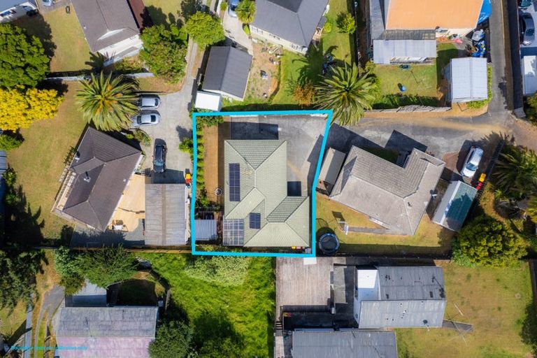 Photo of property in 2/24 Mcquarrie Avenue, Wattle Downs, Auckland, 2103