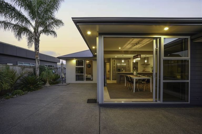 Photo of property in 12 The Rocks, Flagstaff, Hamilton, 3210