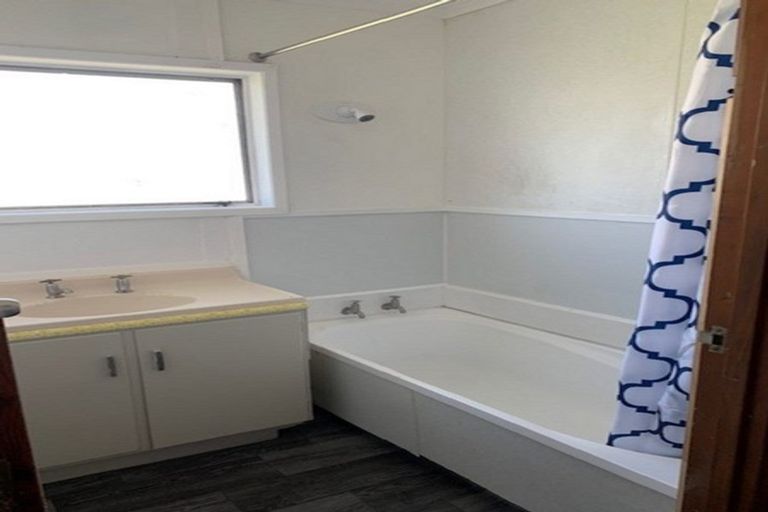 Photo of property in 72 Zelda Avenue, Clover Park, Auckland, 2023