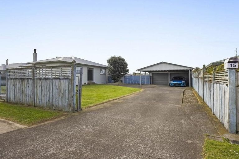 Photo of property in 11 Tasman Street, Opunake, 4616