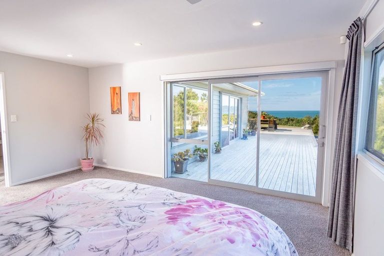 Photo of property in 108 Stratford Drive, Cable Bay, 0420