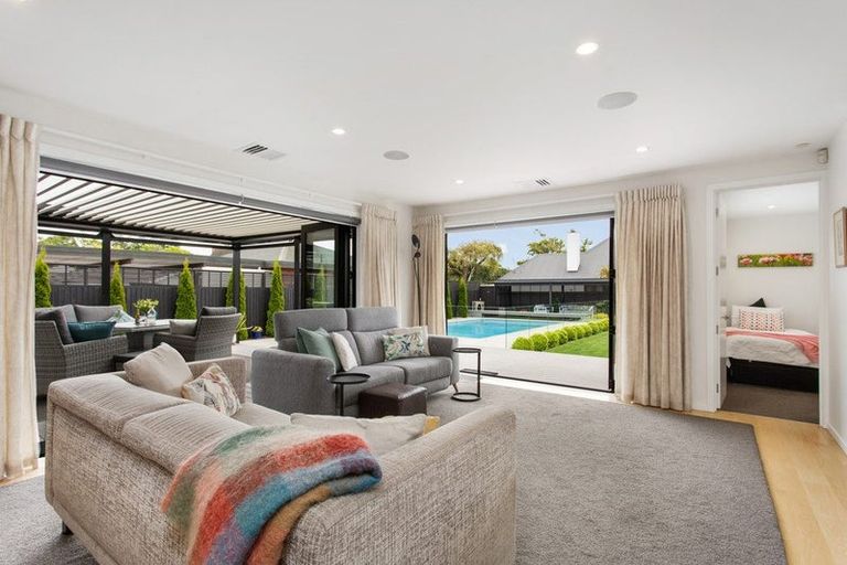 Photo of property in 10 Penhelig Place, Burnside, Christchurch, 8053