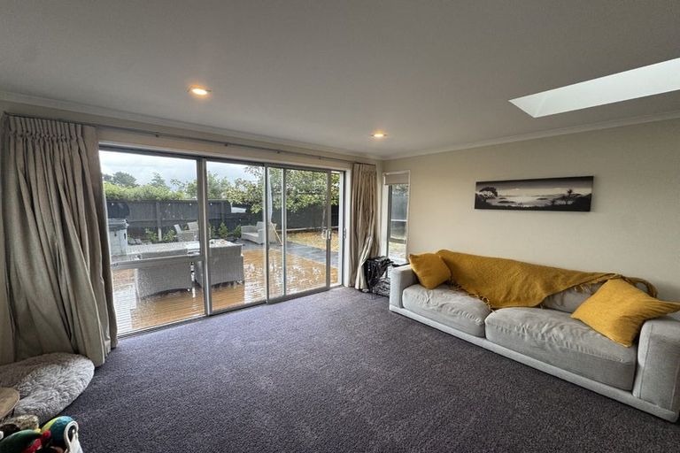 Photo of property in 11 Pinaster Place, Parklands, Christchurch, 8083