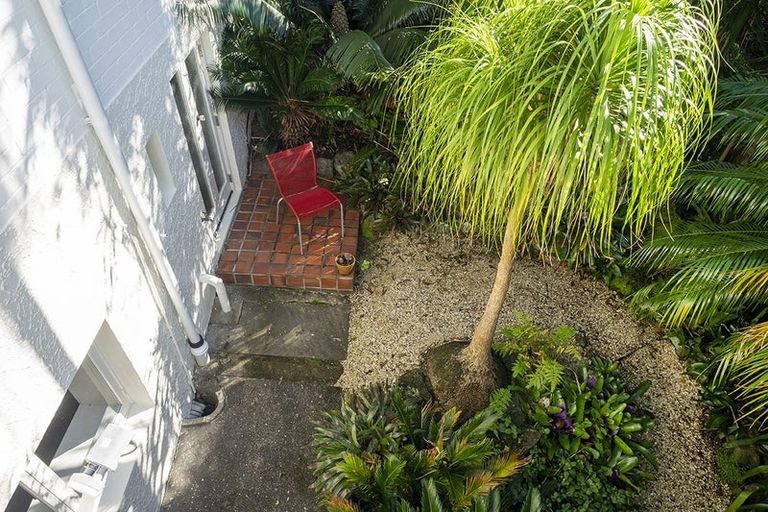 Photo of property in 155 Hinemoa Street, Birkenhead, Auckland, 0626