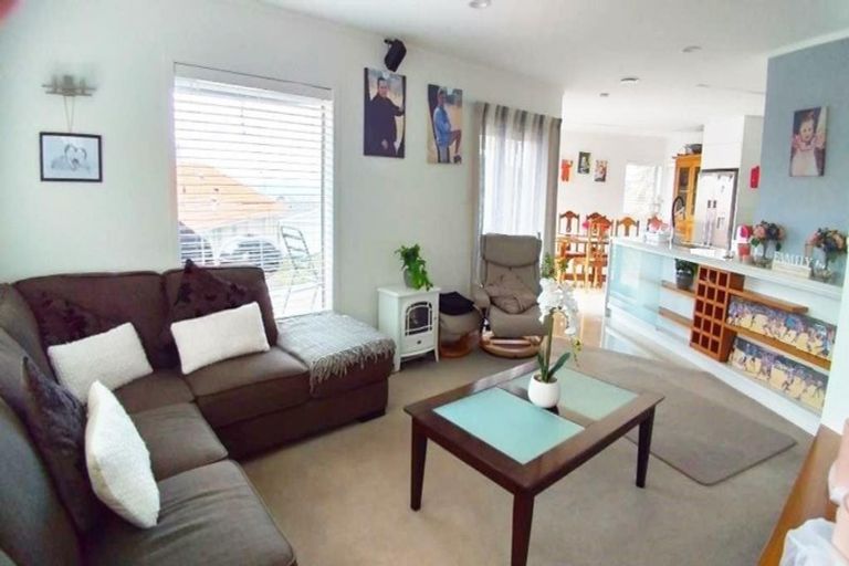 Photo of property in 1/12 Speedy Crescent, Hillcrest, Auckland, 0627