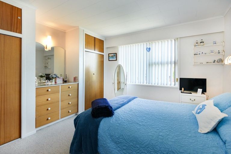 Photo of property in 115 Flaxmere Avenue, Flaxmere, Hastings, 4120