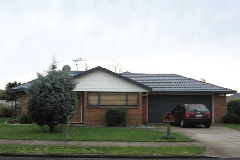 Photo of property in 11 Newfield Drive, Fairview Downs, Hamilton, 3214