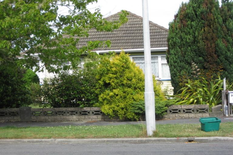 Photo of property in 28 Tilford Street, Woolston, Christchurch, 8062