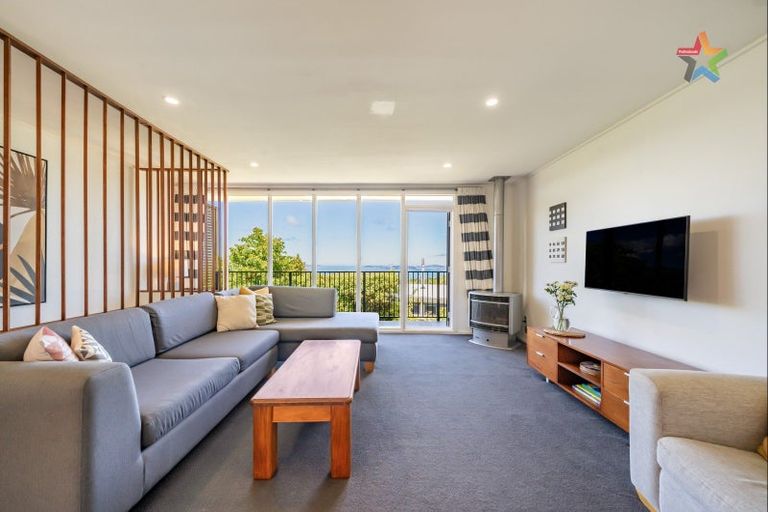 Photo of property in 267b Dowse Drive, Maungaraki, Lower Hutt, 5010