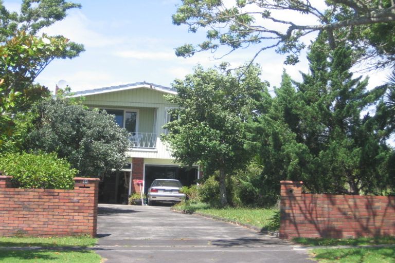 Photo of property in 54 Raleigh Road, Northcote, Auckland, 0627