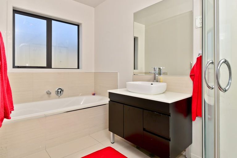 Photo of property in 2 Southbrook Close, Glenview, Hamilton, 3206