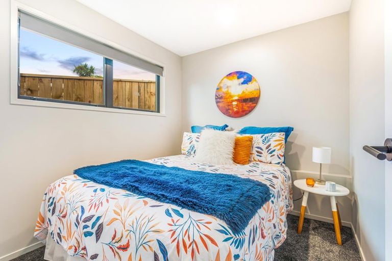 Photo of property in 6a Zingaro Place, Massey, Auckland, 0614