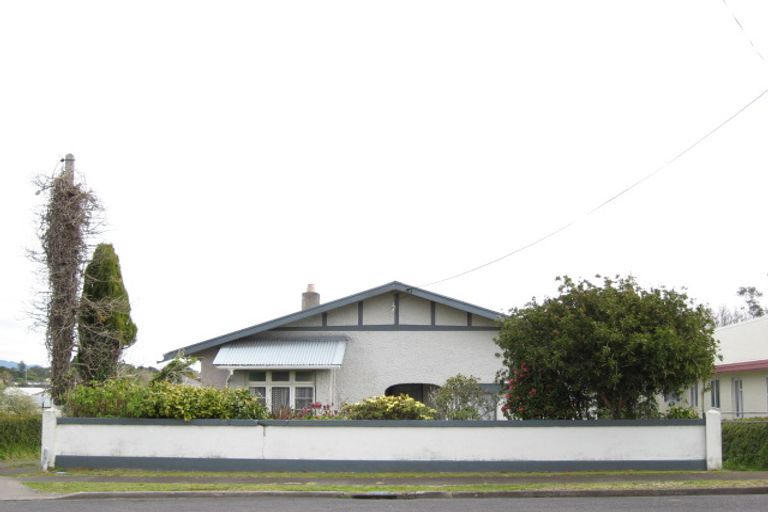 Photo of property in 10 Mahoe Street, Strandon, New Plymouth, 4312