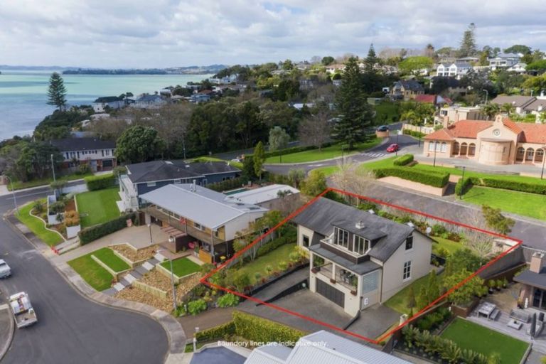 Photo of property in 4a Cleary Terrace, Cockle Bay, Auckland, 2014