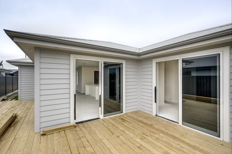 Photo of property in 21 Ruapehu Road, Poraiti, Napier, 4112