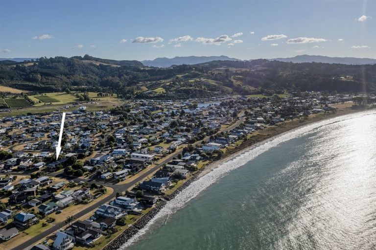 Photo of property in 9 Oyster Drive, Cooks Beach, Whitianga, 3591