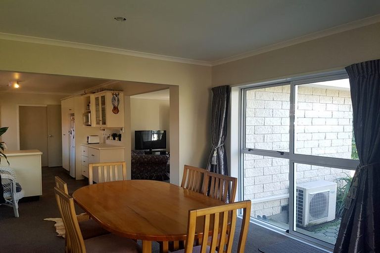 Photo of property in 37 Sabys Road, Halswell, Christchurch, 8025