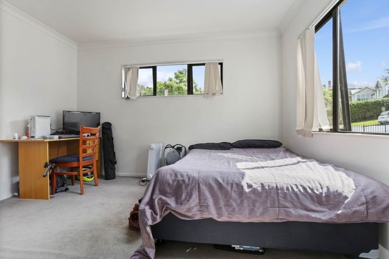 Photo of property in 75l Hill Street, Onehunga, Auckland, 1061