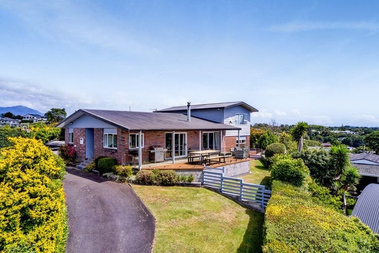 Photo of property in 138 Govett Avenue, Frankleigh Park, New Plymouth, 4310