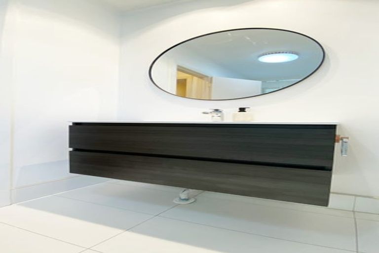 Photo of property in 93 Edgewater Drive, Pakuranga, Auckland, 2010