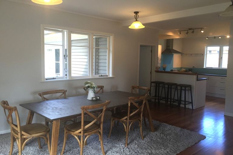 Photo of property in 42 Bretton Terrace, Hillcrest, Hamilton, 3216