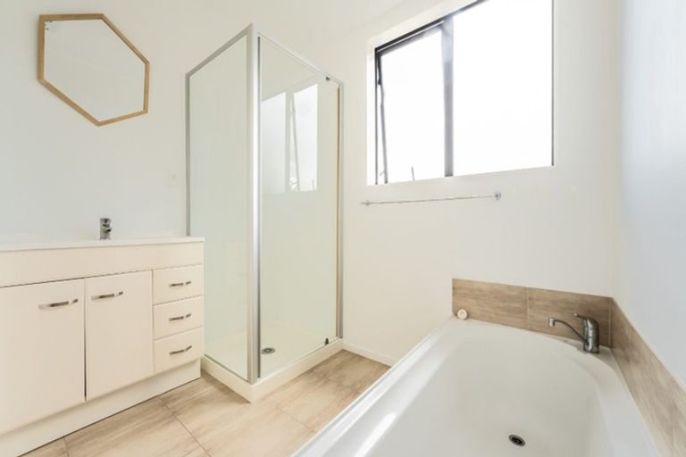 Photo of property in 72b Coxhead Road, Manurewa, Auckland, 2102