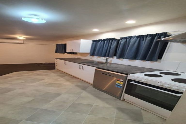 Photo of property in 2/20 Roulston Street, Pukekohe, 2120