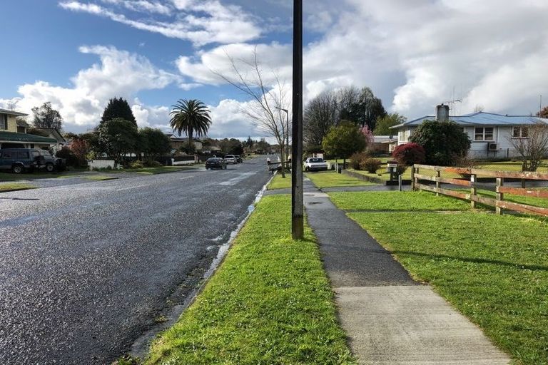 Photo of property in 17 Paraonui Road, Tokoroa, 3420