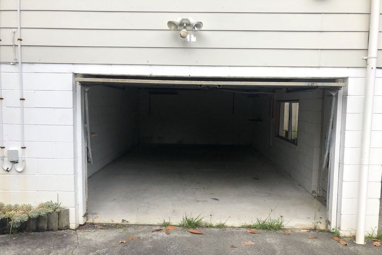 Photo of property in 2/26 Richards Avenue, Forrest Hill, Auckland, 0620