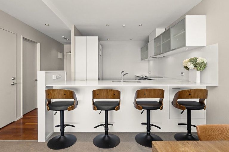 Photo of property in 503/7 Humber Street, Pandora, Napier, 4110