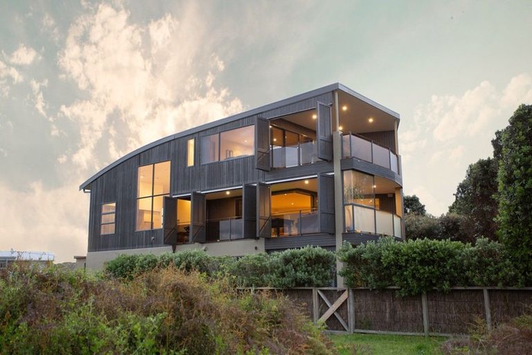 Photo of property in 273 Papamoa Beach Road, Papamoa Beach, Papamoa, 3118