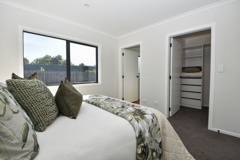 Photo of property in 4 Macrocarpa Lane, Carterton, 5713