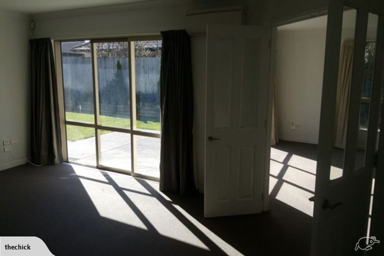 Photo of property in 26 Bottle Lake Drive, Parklands, Christchurch, 8083