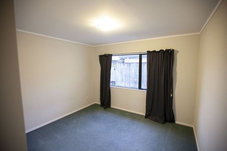 Photo of property in 21 Logan Way, Kelvin Grove, Palmerston North, 4414
