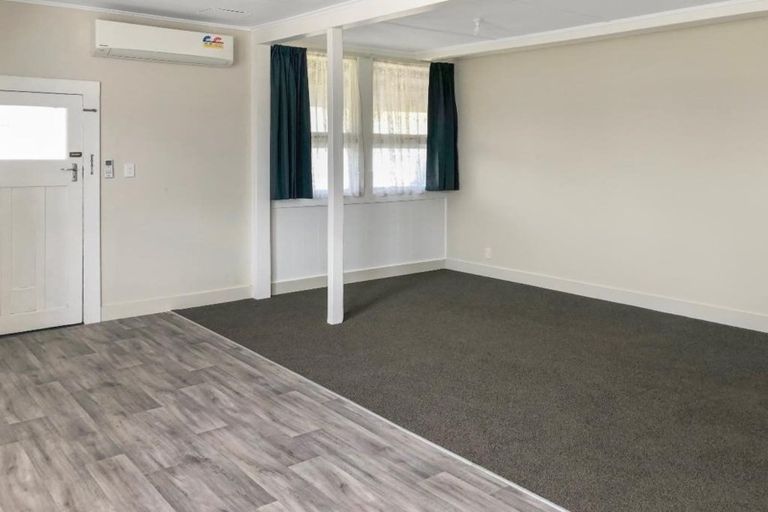 Photo of property in 19 Ruapehu Street, Castlecliff, Wanganui, 4501