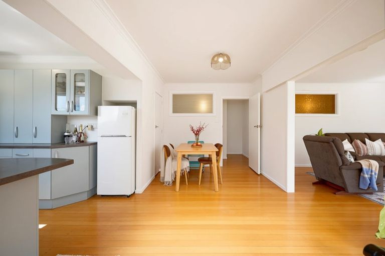 Photo of property in 46 Lowtherhurst Road, Massey, Auckland, 0614