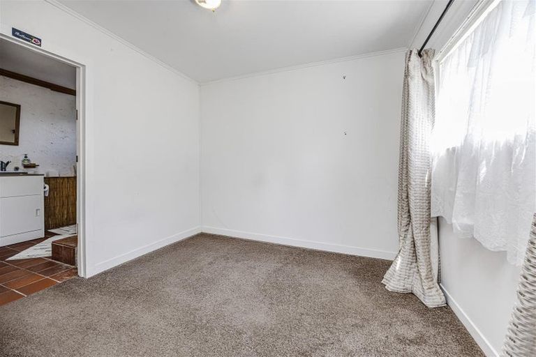 Photo of property in 9 Malvina Place, Bucklands Beach, Auckland, 2014