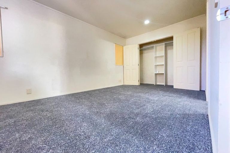 Photo of property in 19 Neta Grove, Henderson, Auckland, 0612