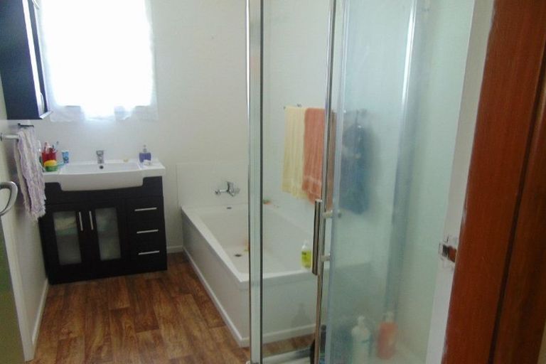 Photo of property in 16 Boon Street, Manurewa, Auckland, 2102