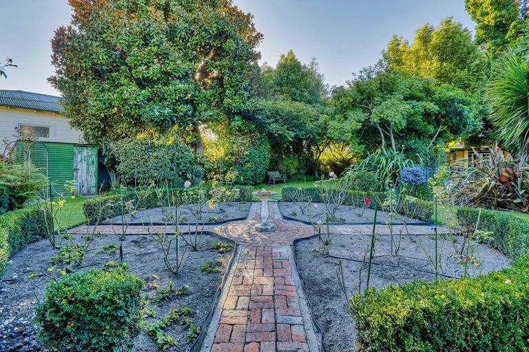 Photo of property in 200 Townshend Street, Saint Leonards, Hastings, 4120