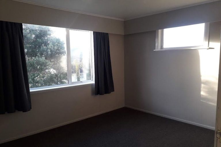 Photo of property in 35 Franklyn Road, Tawa, Wellington, 5028