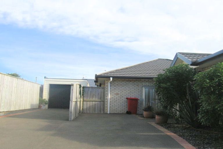 Photo of property in 12/35 Apple Terrace, Ranui, Porirua, 5024