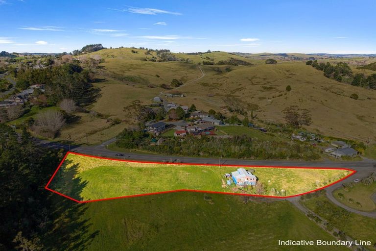 Photo of property in 1972 Paparoa Valley Road, Paparoa, 0571