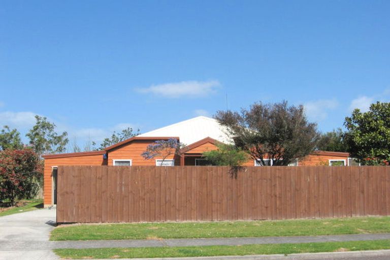 Photo of property in 3 Hayley Grove, Papamoa Beach, Papamoa, 3118