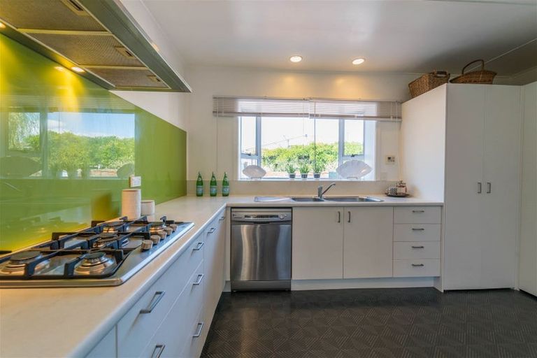 Photo of property in 247 Wairakei Road, Bryndwr, Christchurch, 8053