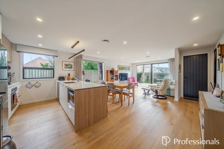 Photo of property in 1d Wai-iti Crescent, Woburn, Lower Hutt, 5010